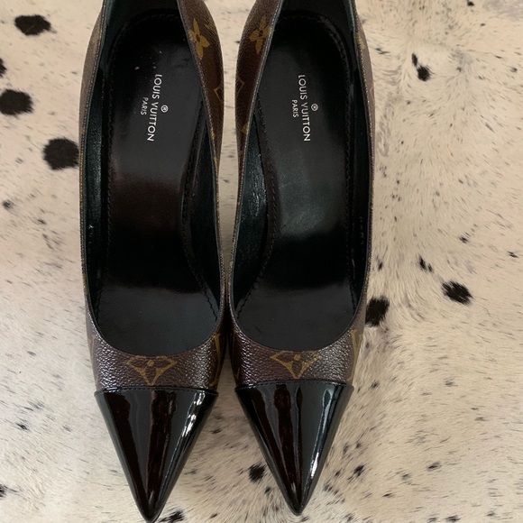 louis vuitton cherie pump